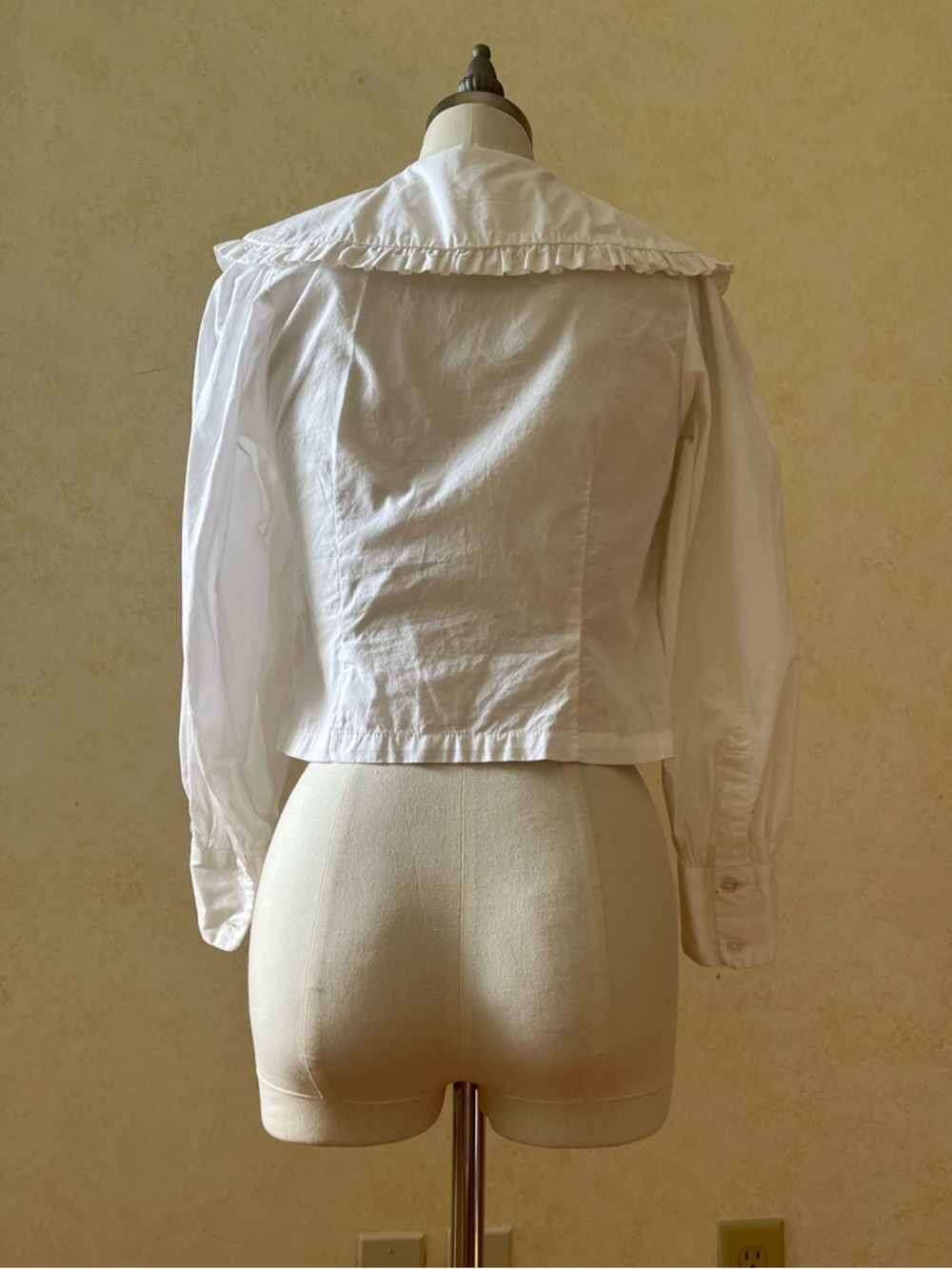 Divided H&M Japan Import Pilgrim Collar Cotton Crop Button Down Puff Sleeve - Picture 2 of 3